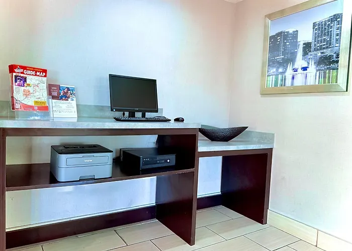 La Quinta By Wyndham Orlando Universal Area - Free Shuttle To Universal