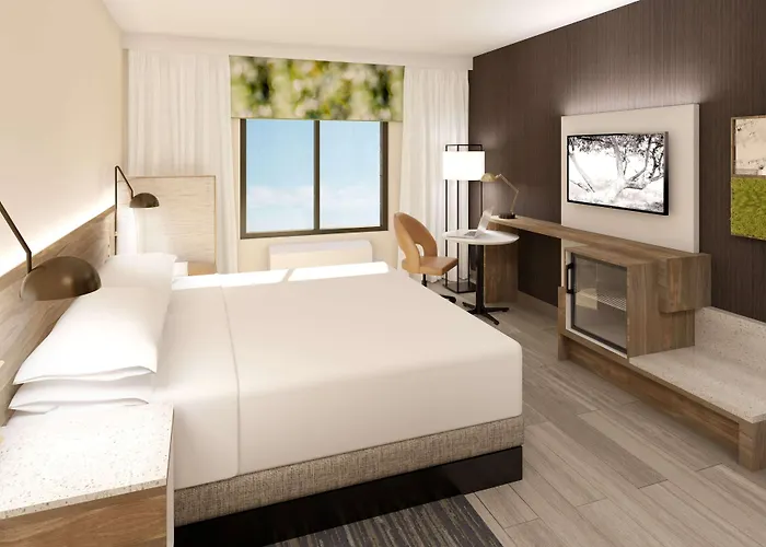 Wyndham Garden Orlando Airport - Free Airport Shuttle - Park N' Fly Available